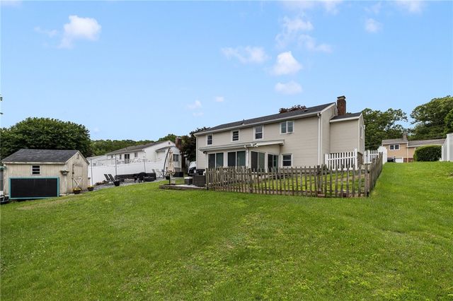 12 Hidden Valley Lane, Lincoln, RI 02865