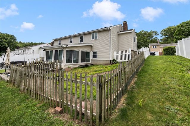 12 Hidden Valley Lane, Lincoln, RI 02865
