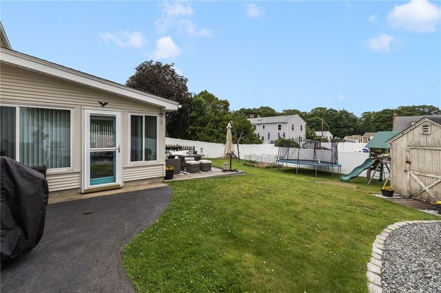 12 Hidden Valley Lane, Lincoln, RI 02865