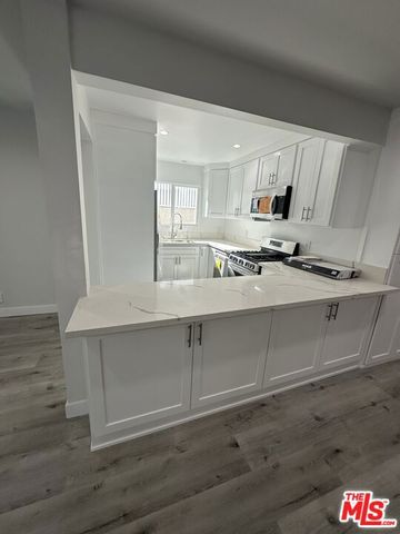 8360 blackburn Avenue L3, Los Angeles, CA 90048