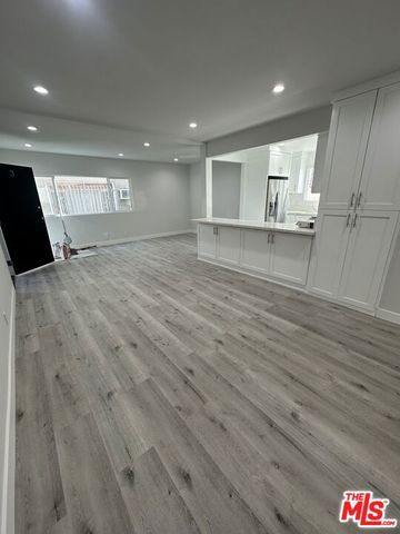 8360 blackburn Avenue L3, Los Angeles, CA 90048