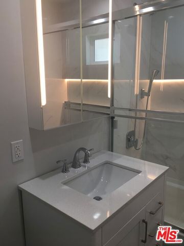 8360 blackburn Avenue L3, Los Angeles, CA 90048