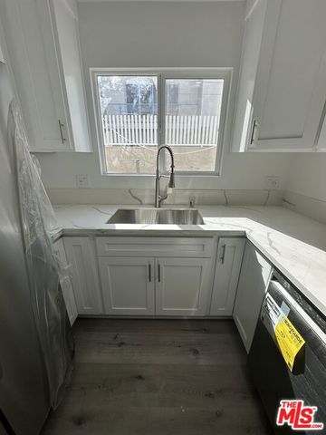 8360 blackburn Avenue L3, Los Angeles, CA 90048