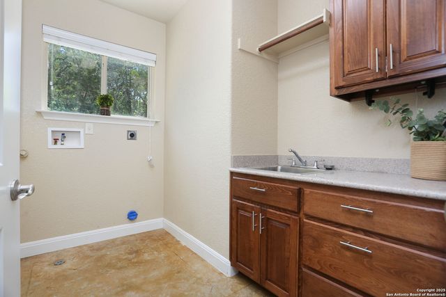 12302 Calvert, Helotes, TX 78023