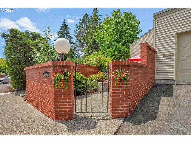 16515 Sw MONACO Ln, Portland, OR 97224