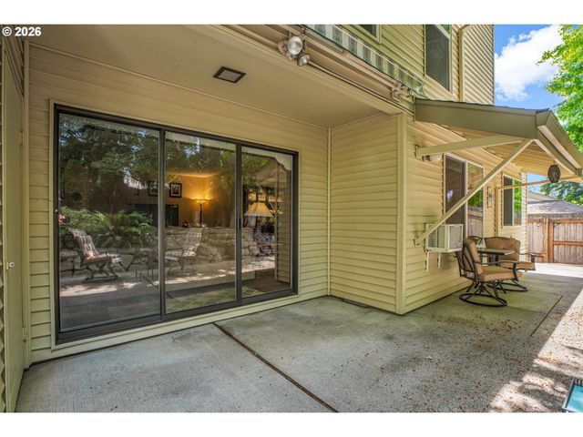 16515 Sw MONACO Ln, Portland, OR 97224