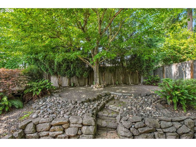 16515 Sw MONACO Ln, Portland, OR 97224