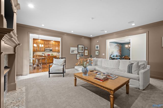 7864 Walsingham Road, Huntsville, AL 35802