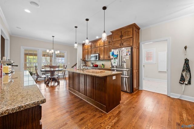 7864 Walsingham Road, Huntsville, AL 35802