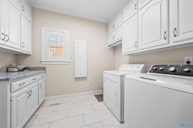 7864 Walsingham Road, Huntsville, AL 35802