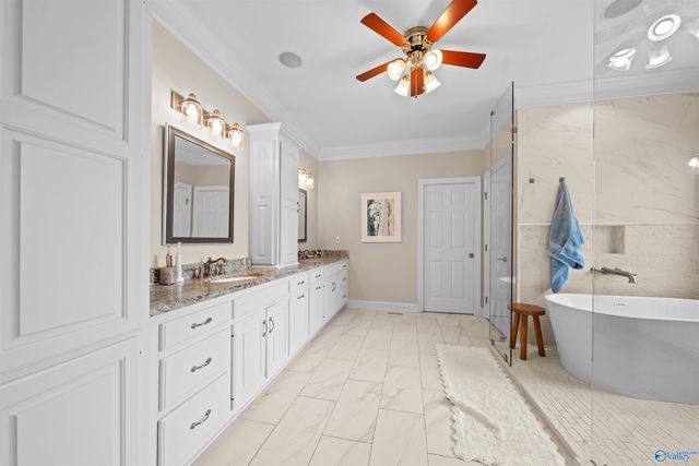 7864 Walsingham Road, Huntsville, AL 35802