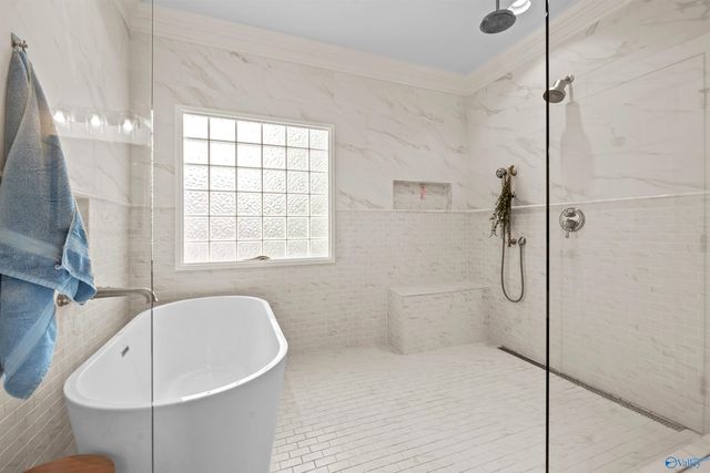 7864 Walsingham Road, Huntsville, AL 35802