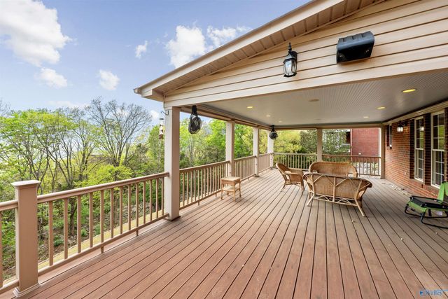 7864 Walsingham Road, Huntsville, AL 35802