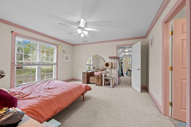 7864 Walsingham Road, Huntsville, AL 35802