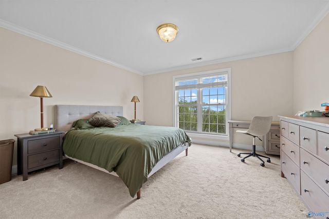 7864 Walsingham Road, Huntsville, AL 35802