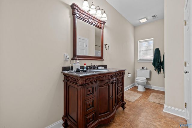 7864 Walsingham Road, Huntsville, AL 35802