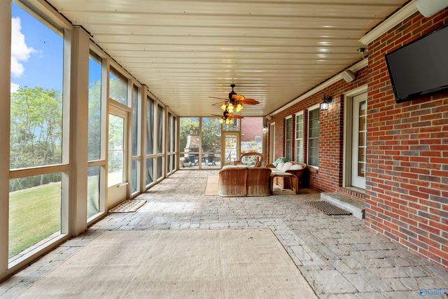 7864 Walsingham Road, Huntsville, AL 35802