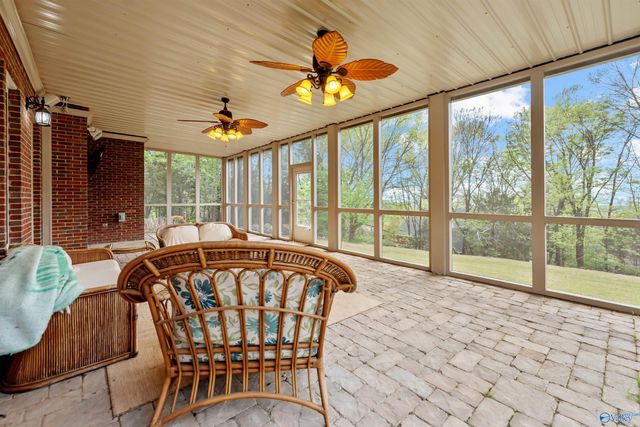 7864 Walsingham Road, Huntsville, AL 35802