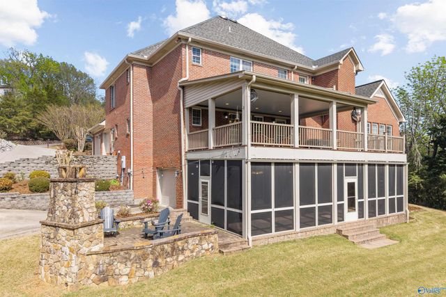 7864 Walsingham Road, Huntsville, AL 35802