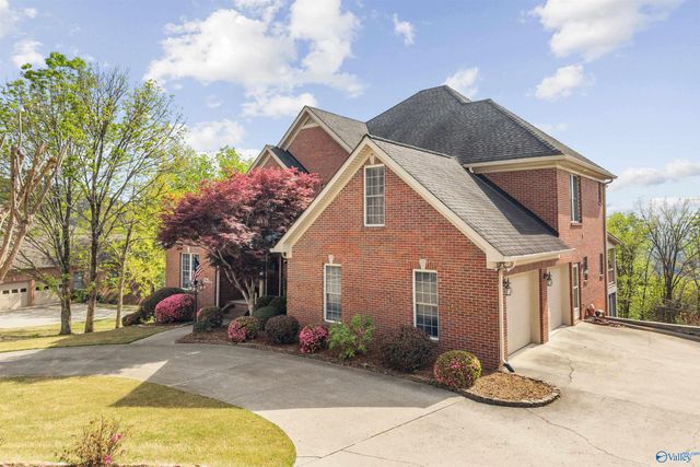 7864 Walsingham Road, Huntsville, AL 35802