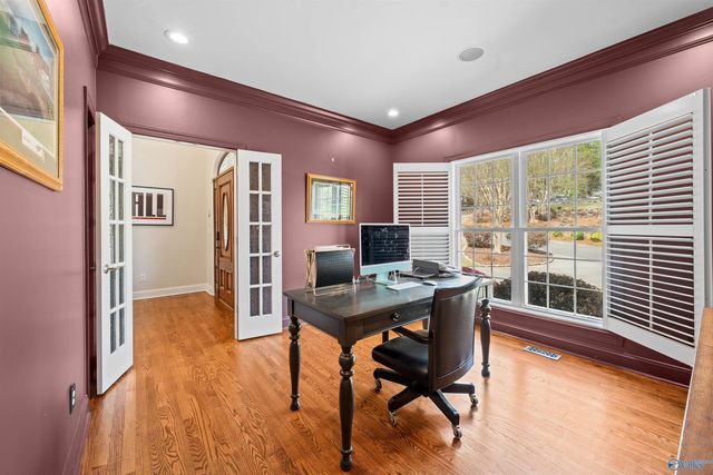 7864 Walsingham Road, Huntsville, AL 35802