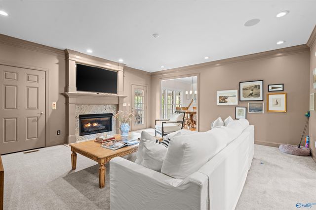 7864 Walsingham Road, Huntsville, AL 35802