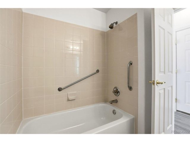 1435 S Chambers Rd 104, Aurora, CO 80017