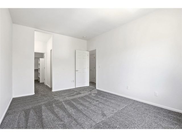 1435 S Chambers Rd 104, Aurora, CO 80017