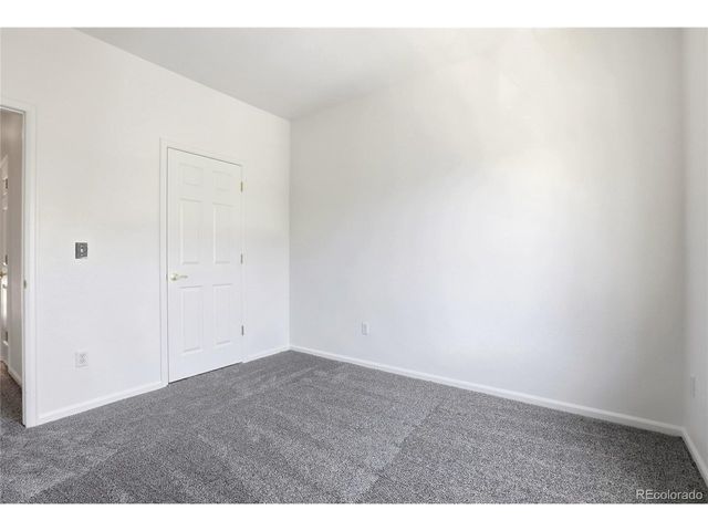 1435 S Chambers Rd 104, Aurora, CO 80017