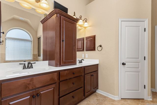 1017 Georgia Mae, Schertz, TX 78154