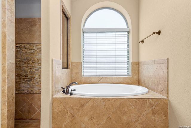 1017 Georgia Mae, Schertz, TX 78154