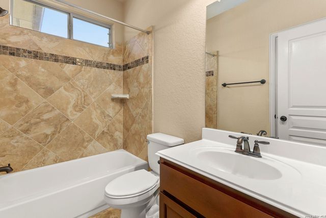 1017 Georgia Mae, Schertz, TX 78154