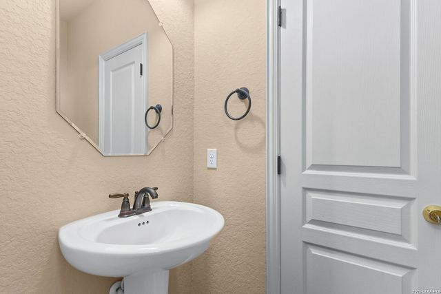 1017 Georgia Mae, Schertz, TX 78154