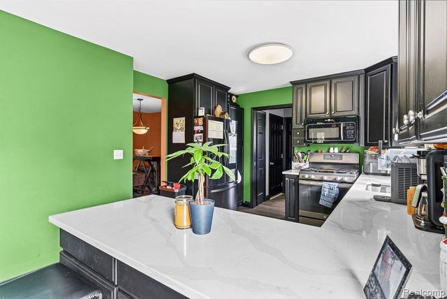 1128 N Morrish Road, Flint, MI 48532