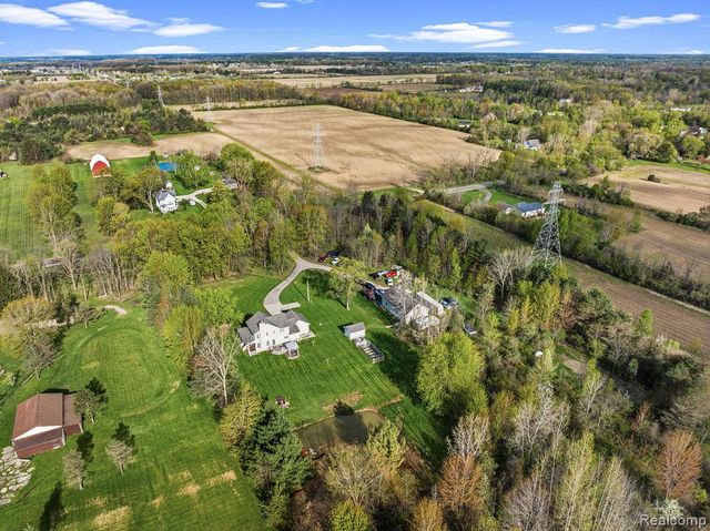 1128 N Morrish Road, Flint, MI 48532
