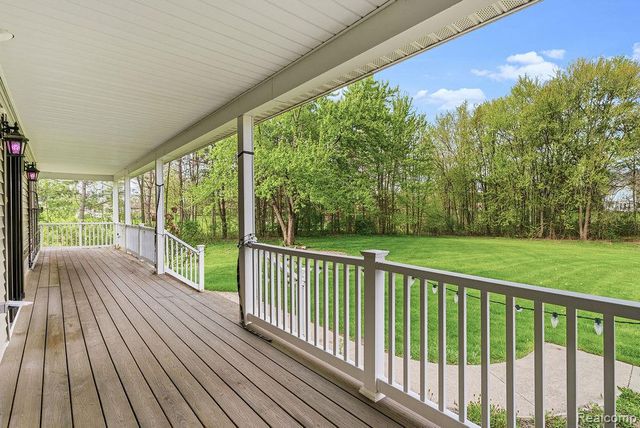 1128 N Morrish Road, Flint, MI 48532