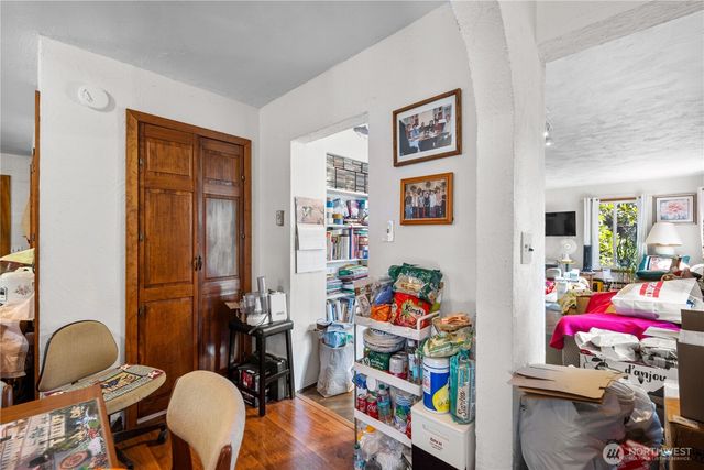 2552 NE 168th Street, Lake Forest Park, WA 98155