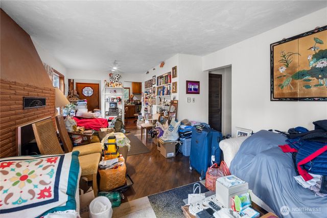 2552 NE 168th Street, Lake Forest Park, WA 98155