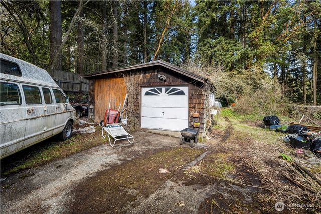 2552 NE 168th Street, Lake Forest Park, WA 98155