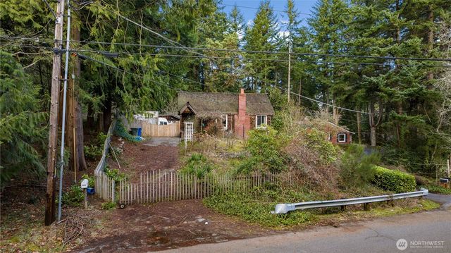 2552 NE 168th Street, Lake Forest Park, WA 98155