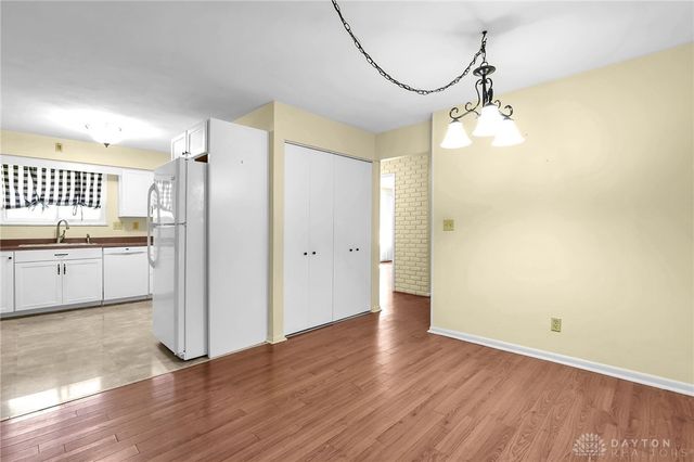610 Saxony Drive, Xenia, OH 45385