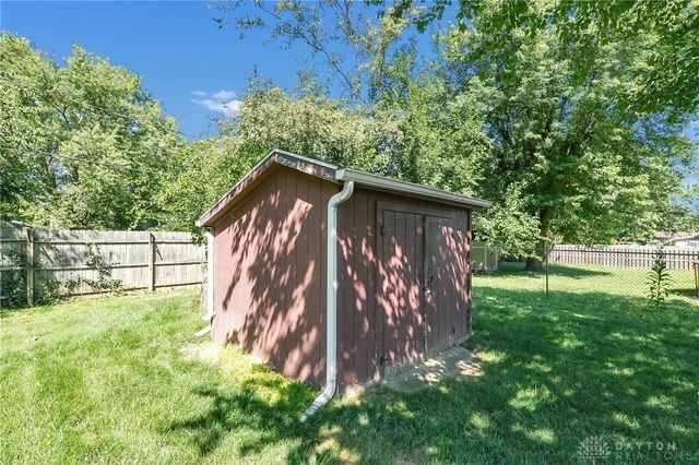610 Saxony Drive, Xenia, OH 45385