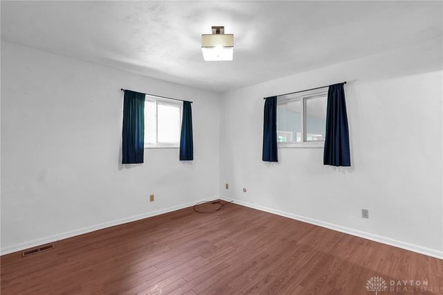 610 Saxony Drive, Xenia, OH 45385