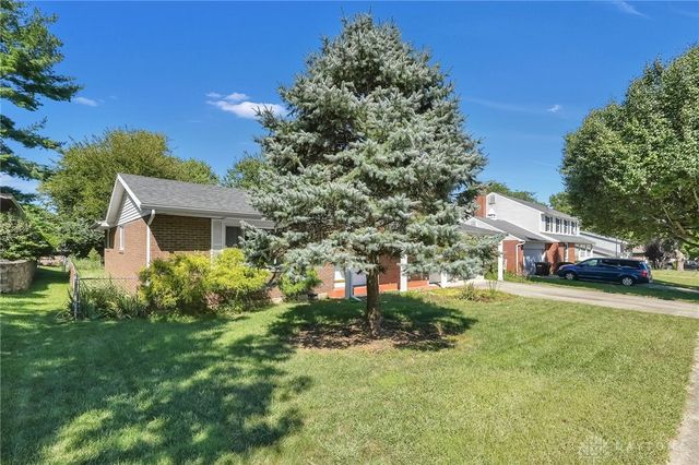 610 Saxony Drive, Xenia, OH 45385