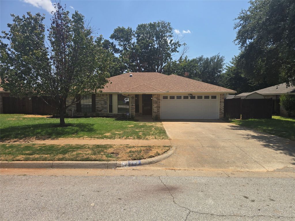 508 Tarragon Lane, Euless, TX 76039
