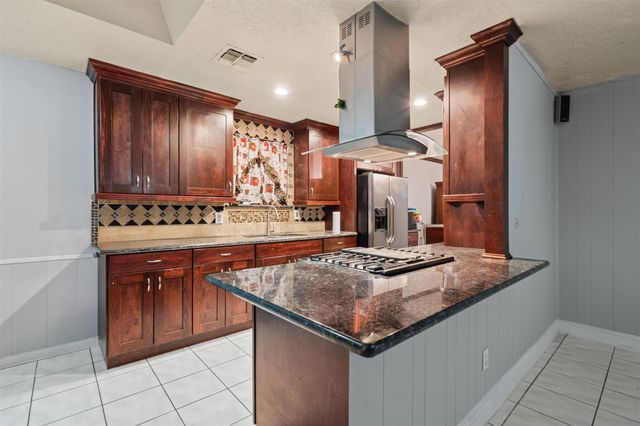 11226 Langdon Lane, Houston, TX 77072