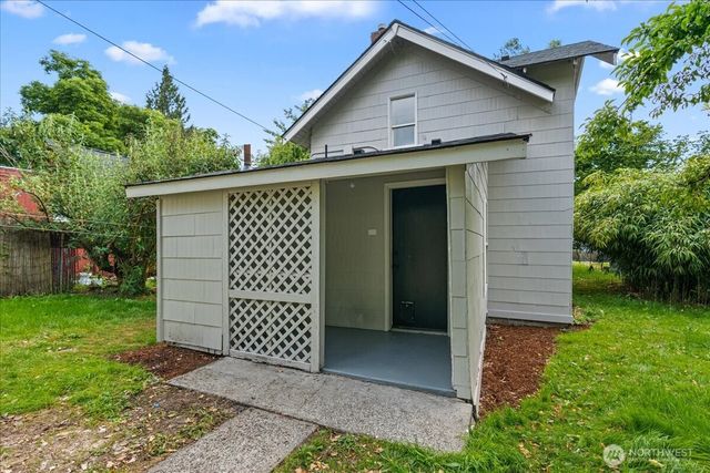 2322 S Ash Street, Tacoma, WA 98405