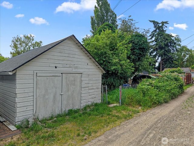 2322 S Ash Street, Tacoma, WA 98405