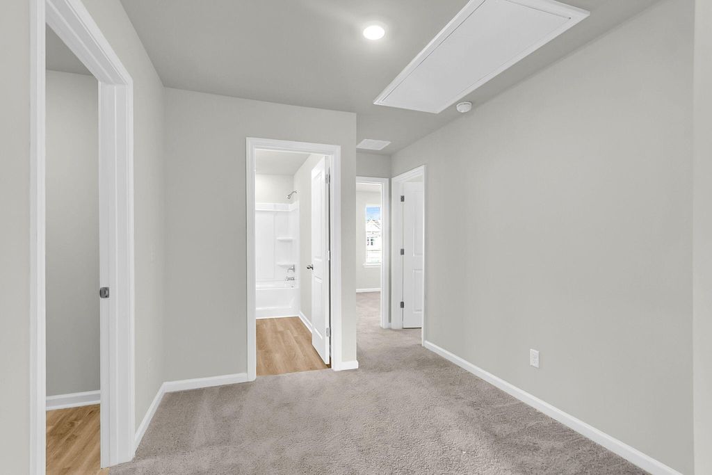 Image 24 of property listing at 322 Clipper Court, Summerville, SC 29486