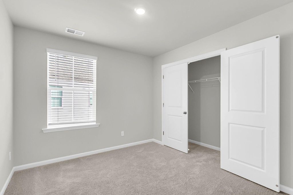 Image 27 of property listing at 322 Clipper Court, Summerville, SC 29486